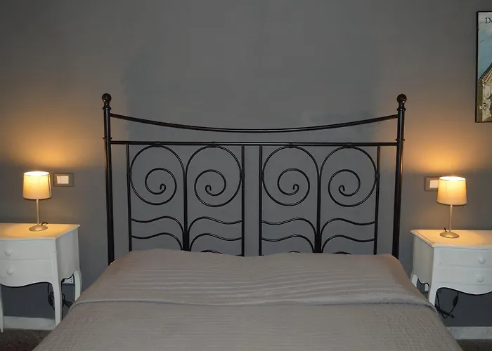 A Casa Di Giallo Bed & Breakfast 4*