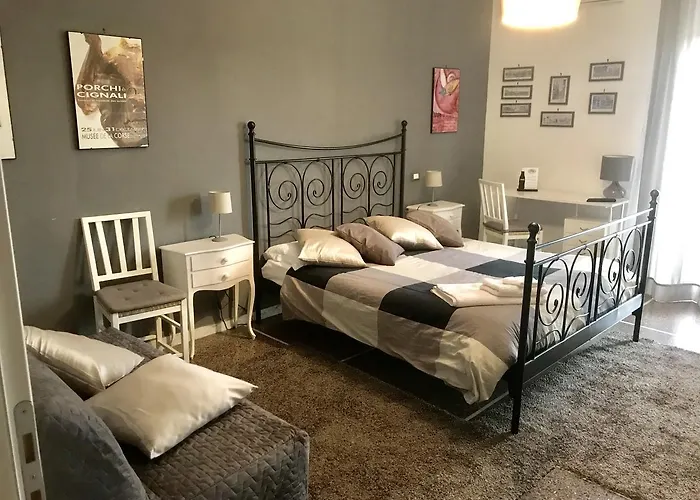 A Casa Di Giallo Bed & Breakfast 4*
